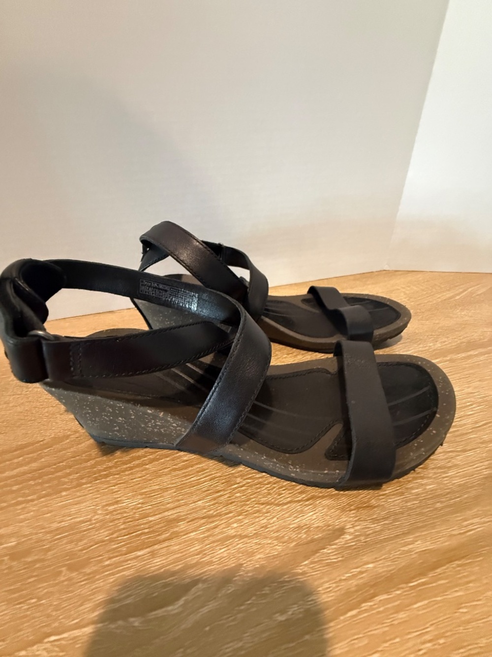 Teva Cabrillo Crossover Black Leather Strappy Sandals 1007732 SZ 8.5